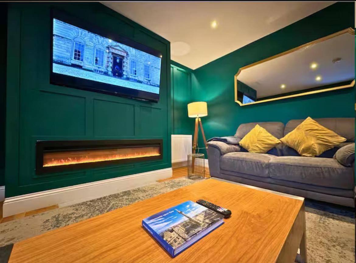 Quiet Garden Escape 3 Beds And Hot Tub Bliss Londres